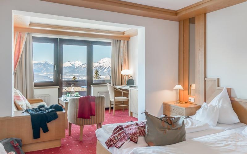 Beispiel eines Doppelzimmers mit Balkon im Inntalerhof DAS Panoramahotel