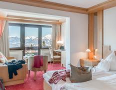 Beispiel eines Doppelzimmers mit Balkon im Inntalerhof DAS Panoramahotel